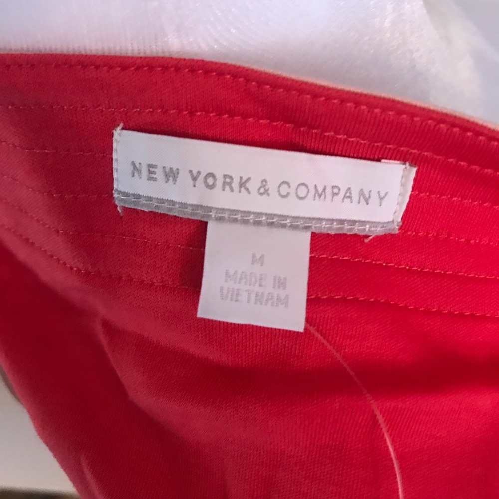 New York & Co Red split-neck shift dress, medium - Picture 3 of 4